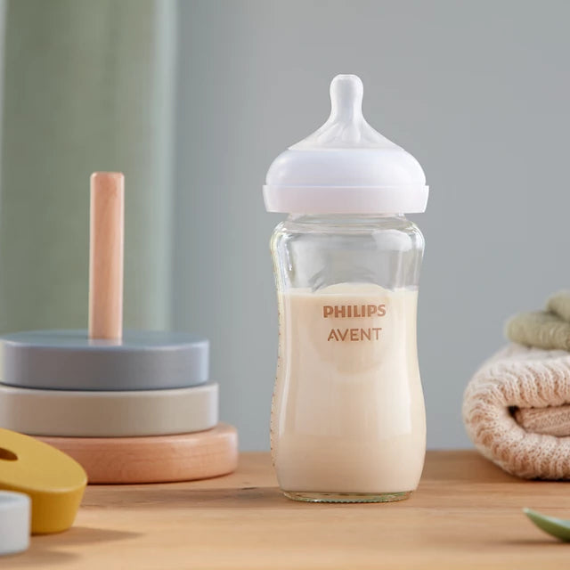 Philips Avent Glass Natural Baby Bottle (240ml, 3-Pack) | Natural Response Nipple with Anti-Colic Valve (Flow 3, 1m+) | Premium BPA-Free Borosilicate Glass