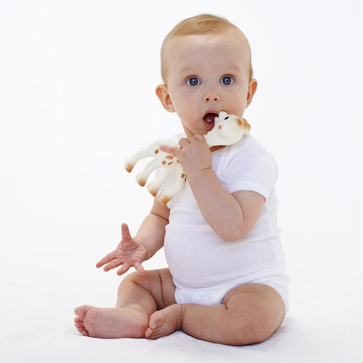 Sophie La Girafe Infant Teether Made with 100% Natural Rubber - 0+ Months - MINIMEE KIDS