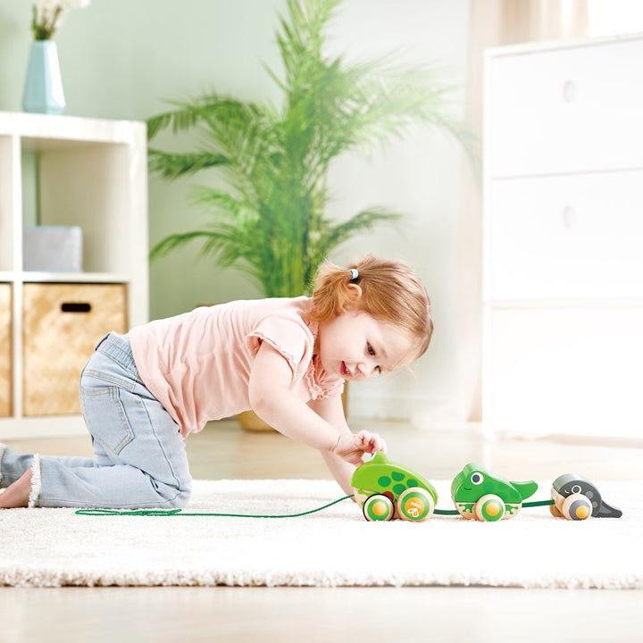 Hape Pull-Along Frog Family – Fun Wooden Toy with Frog Life Cycle for Toddlers to Explore Nature, Movement, and Early Learning