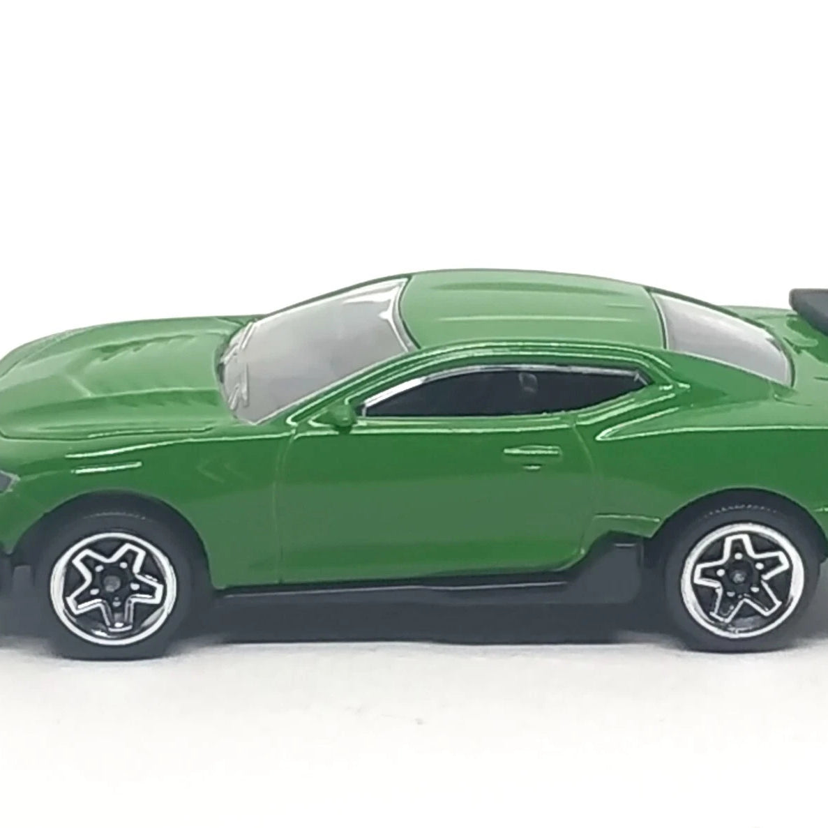 Majorette Street Cars Chevrolet Camaro | Officially Licensed Green Die-Cast Metal Muscle Car | Realistic 1:64 Scale Model for Kids and Collectors Aged 3+