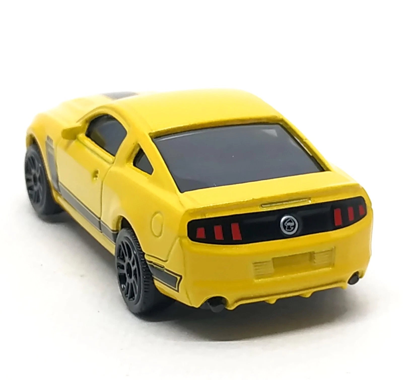 Majorette Street Cars Ford Mustang Boss 302 | Officially Licensed Yellow Die-Cast Metal Muscle Car, Realistic 1:64 Scale Model for Kids and Collectors Aged 3+