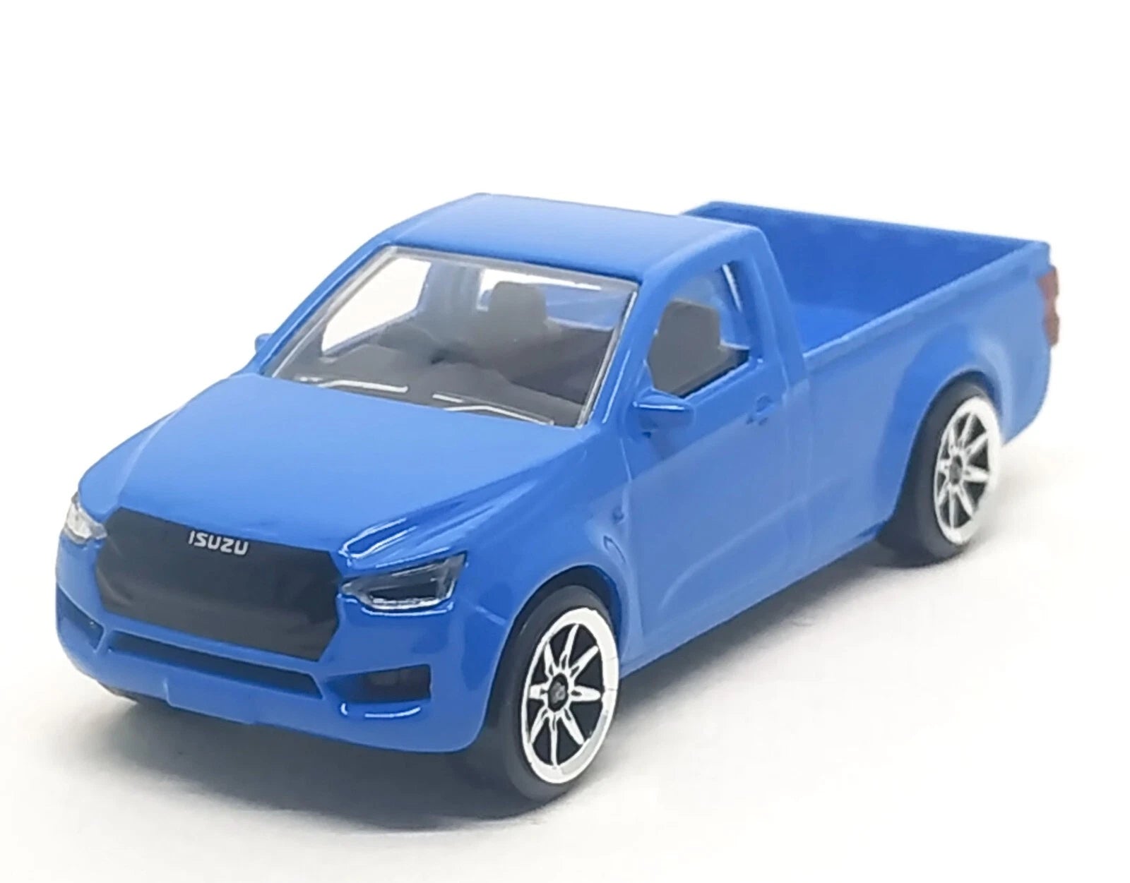 Majorette Street Cars Isuzu D-Max | Officially Licensed Blue Die-Cast Metal Pickup Truck, Realistic 1:64 Scale Model for Kids and Collectors Aged 3+