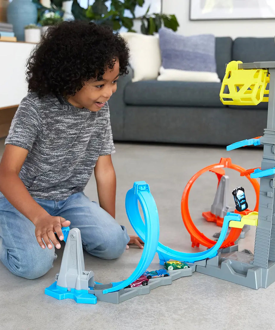 Hot Wheels Stunt Tracks Loop & Launch Track Set with Adjustable 2-Foot-Tall Loop, High-Speed Stunt Racing, and 1 Hot Wheels Car for Kids 5+ Years | GRW39