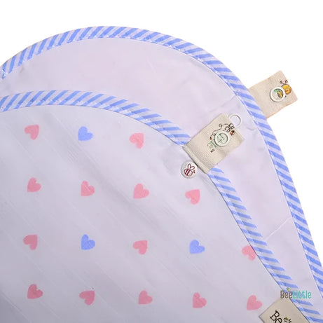 BeeLittle Lots of Love Organic Muslin Burpy Bib - 100% Soft Cotton | Stylish & Absorbent Burp Cloth for Babies | 58 cm x 23 cm