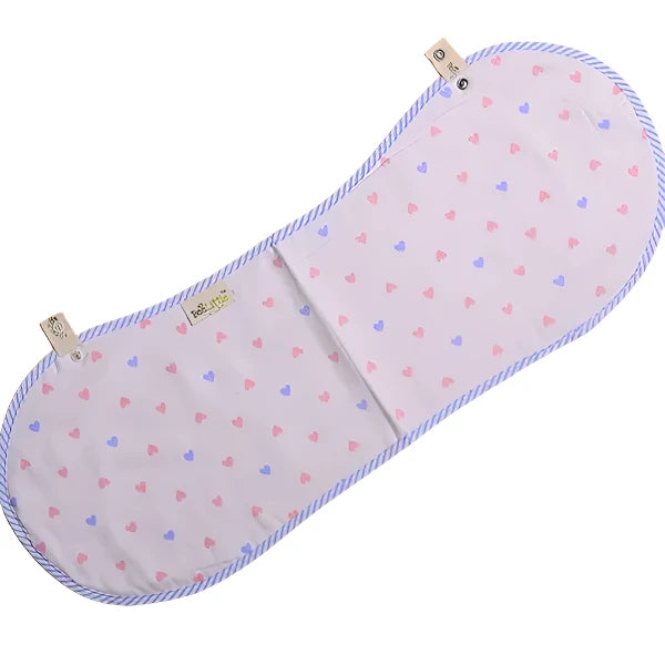 BeeLittle Lots of Love Organic Muslin Burpy Bib - 100% Soft Cotton | Stylish & Absorbent Burp Cloth for Babies | 58 cm x 23 cm