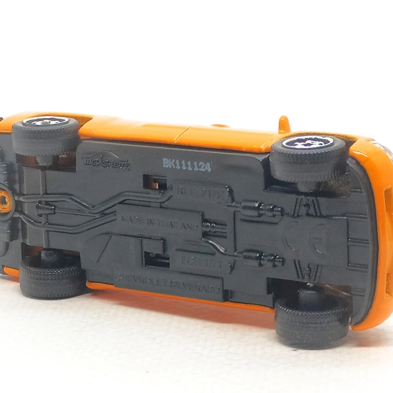 Majorette Street Cars Chevrolet Silverado | Officially Licensed Orange Die-Cast Metal Pickup Truck, Realistic 1:64 Scale Model for Kids and Collectors Aged 3+