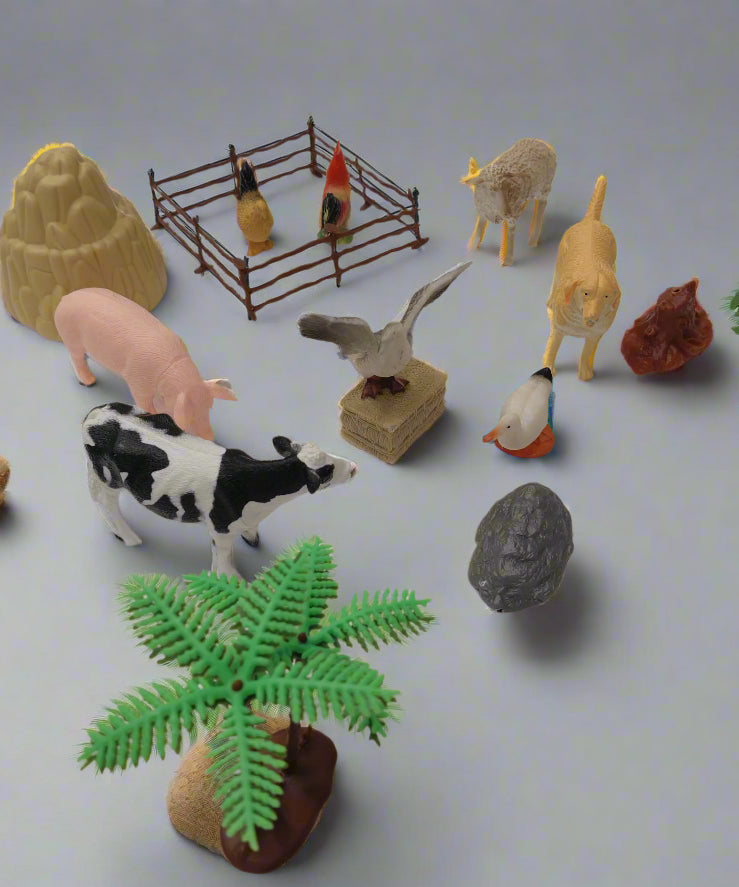 Ucok Toys Farm Animal World Playset - 19 Pieces with Farm Accessories, Trees & World Map | Educational Animal Figurines for Kids 3+ Years