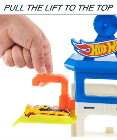 Hot Wheels City Attacking Shark Escape Track Set with Parking Garage, Random Shark Attack, Trap Cage, and 1 Hot Wheels 1:64 Scale Toy Car for Kids 4+ Years | HDP06
