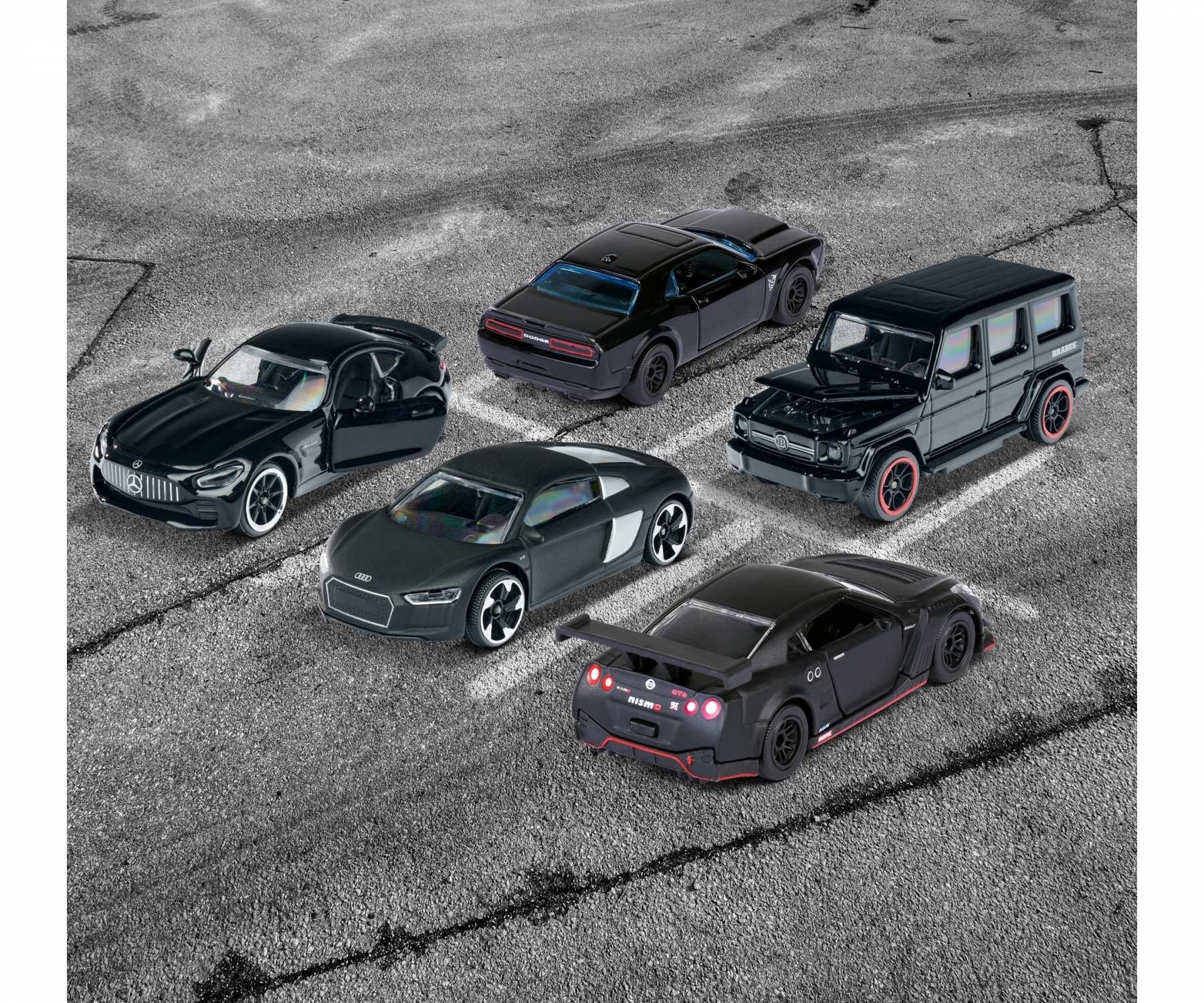 Majorette Black Edition 5 Pieces Giftpack – 1:64 Scale Die-Cast Cars | Premium Black-Themed Collection | Includes Mercedes-AMG GT R, Dodge Challenger SRT Demon, Nissan GT-R Nismo GT3, Brabus B63s, and Audi R8 Coupé – 7.5 cm Metal Toy Cars