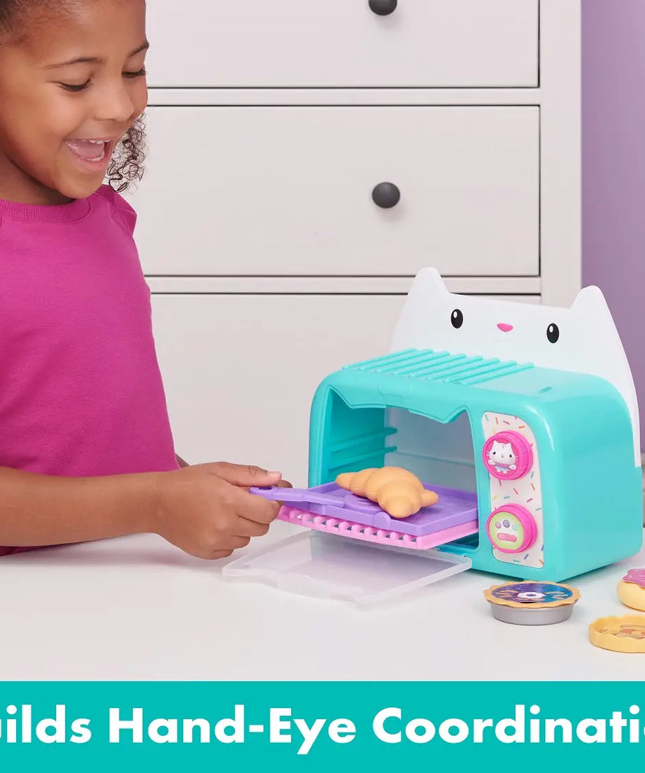 Gabby’s Dollhouse Cakey Oven Toy Set | Interactive Pretend Baking Playset with Lights & Sounds – 11-Piece Kit for Ages 3+ | DreamWorks Netflix Series Inspired | Includes Cakey Figure, Treats & Accessories - MINIMEE KIDS