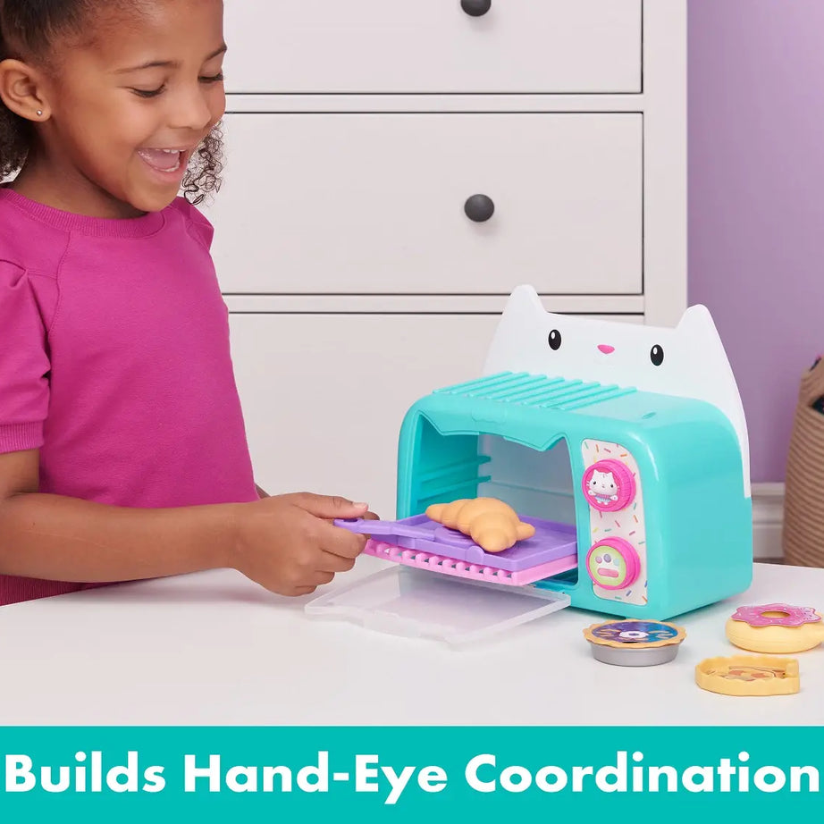 Gabby’s Dollhouse Cakey Oven Toy Set | Interactive Pretend Baking Playset with Lights & Sounds – 11-Piece Kit for Ages 3+ | DreamWorks Netflix Series Inspired | Includes Cakey Figure, Treats & Accessories