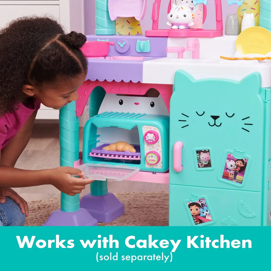 Gabby’s Dollhouse Cakey Oven Toy Set | Interactive Pretend Baking Playset with Lights & Sounds – 11-Piece Kit for Ages 3+ | DreamWorks Netflix Series Inspired | Includes Cakey Figure, Treats & Accessories