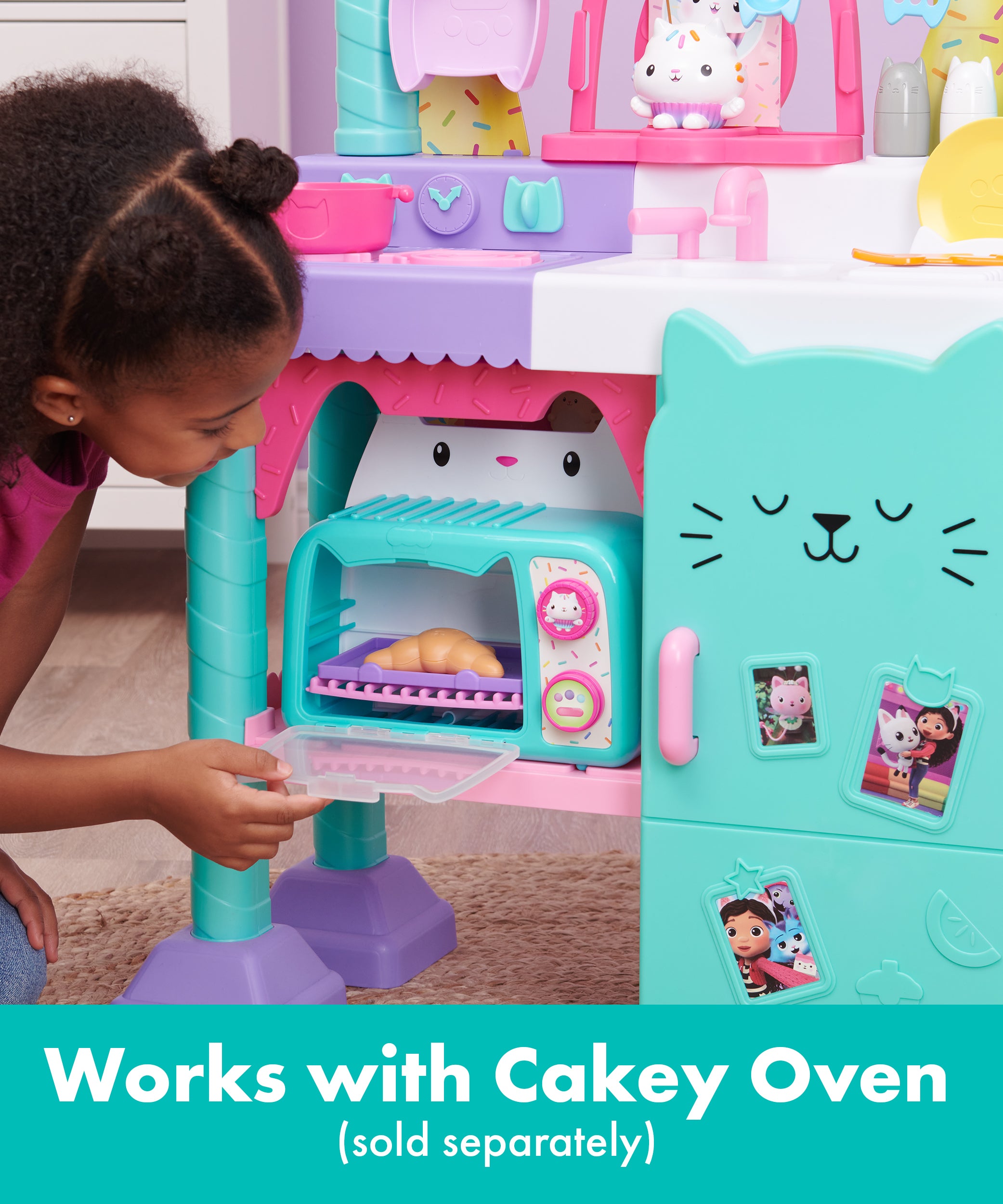 Gabby’s Dollhouse Cakey Cat Kitchen Set – 3-Foot Tall Play Kitchen with 20+ Accessories, Play Food, Sounds & Music for Kids Ages 3+ - MINIMEE KIDS