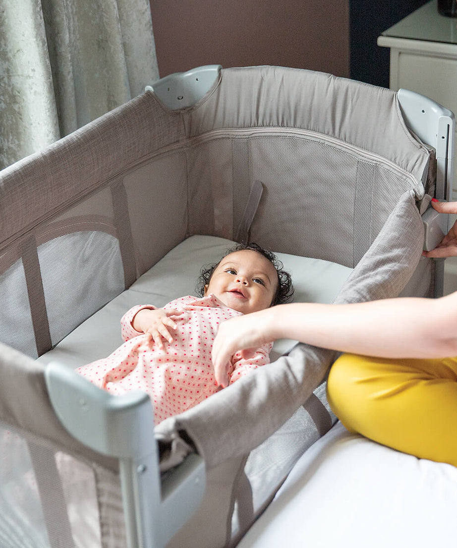 Joie Kubbie Sleep Bedside Crib & Compact Travel Cot - Foggy Grey - 0 to 36 Months - MINIMEE KIDS