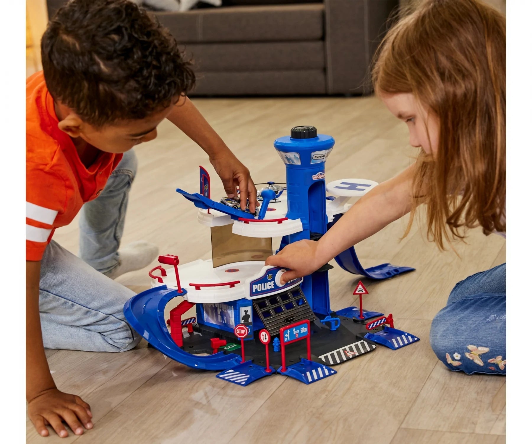 Majorette Creatix Police Station – 3-Story Police Set with Porsche Panamera Police Car, Toy Police Station for Kids Ages 5+ with Manual Lift, Helicopter Pad, Garage, and Access Ramps