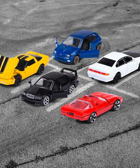 Majorette Youngsters 90’s 5-Piece Giftpack – Die-Cast Toy Cars Set | Includes Chevrolet Corvette C4 ZR-1, Mercedes-Benz 190 E, Nissan Cefiro & Renault Clio 16S – 1:64 Scale Metal Cars with Opening Parts – 3+ Years