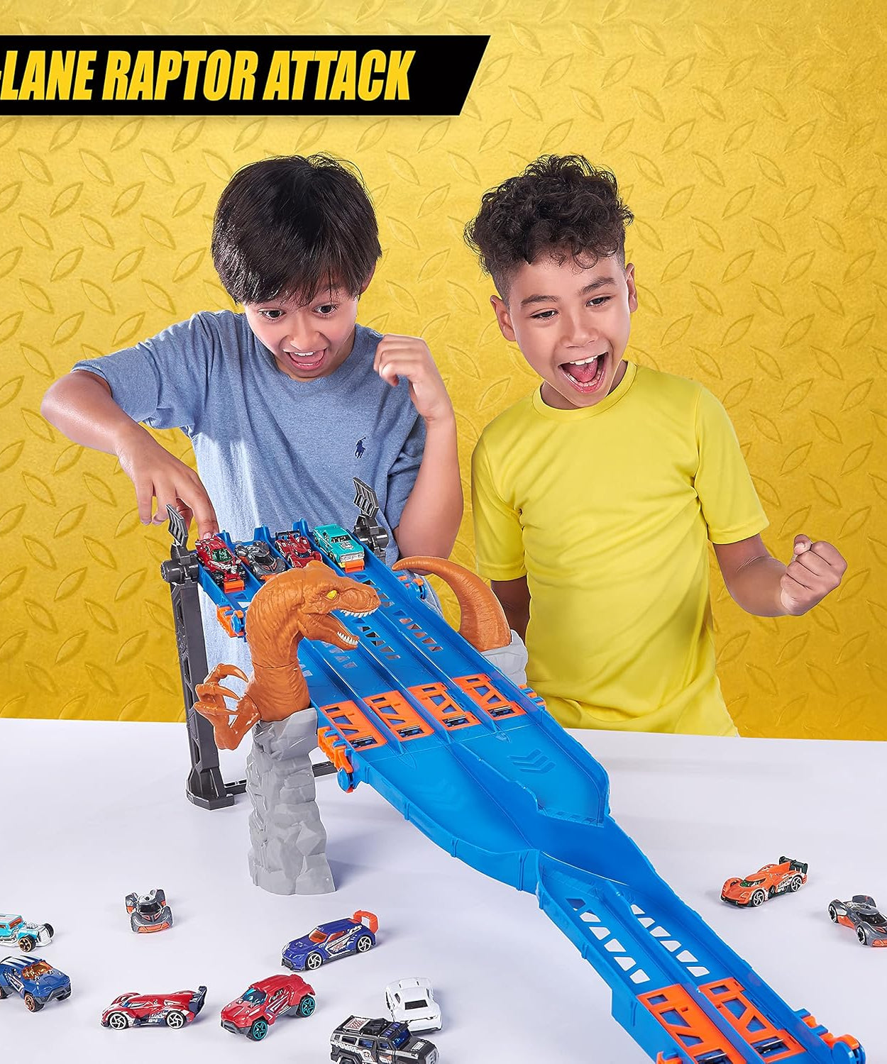 Zuru Metal Machines 4-Lane Raptor Attack Track Set with Hidden Ejectors and Exclusive Diecast Car, 1.2m/4ft Racing Track for Kids 4+ Years - MINIMEE KIDS