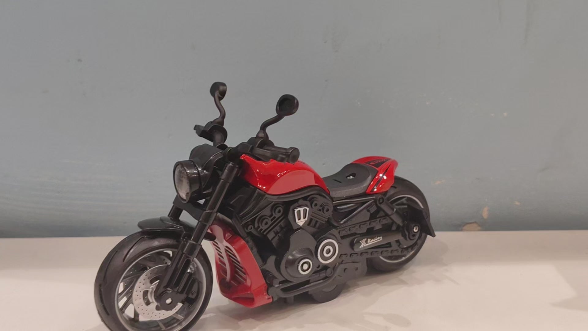 Alloy Motorcycle Harley Davidson Simulation Model Vehicle with Music & Light | Pull Back Motorcycles Toy, Gift for Boys Kids Age 3+ Years Old - Red