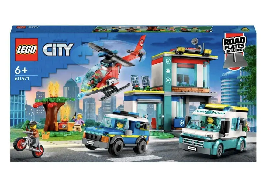 LEGO City 60371 Emergency Vehicles HQ toy for 6+ Years 706 Pieces Building Set