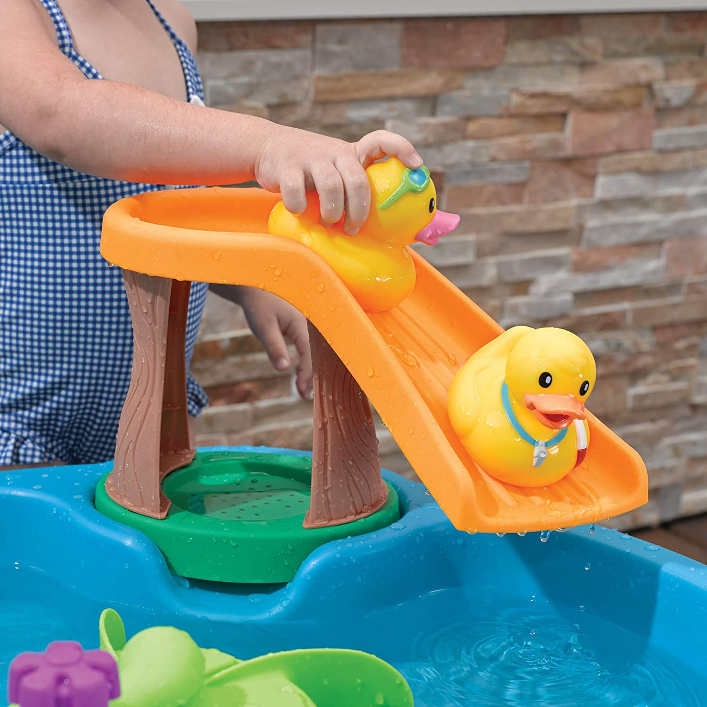 Step2 Duck Pond Water Table for Toddlers | Pond-Themed Sand & Water Play Table with Slide, Spinner & Duck Toys | For Ages 1½ Years and Up