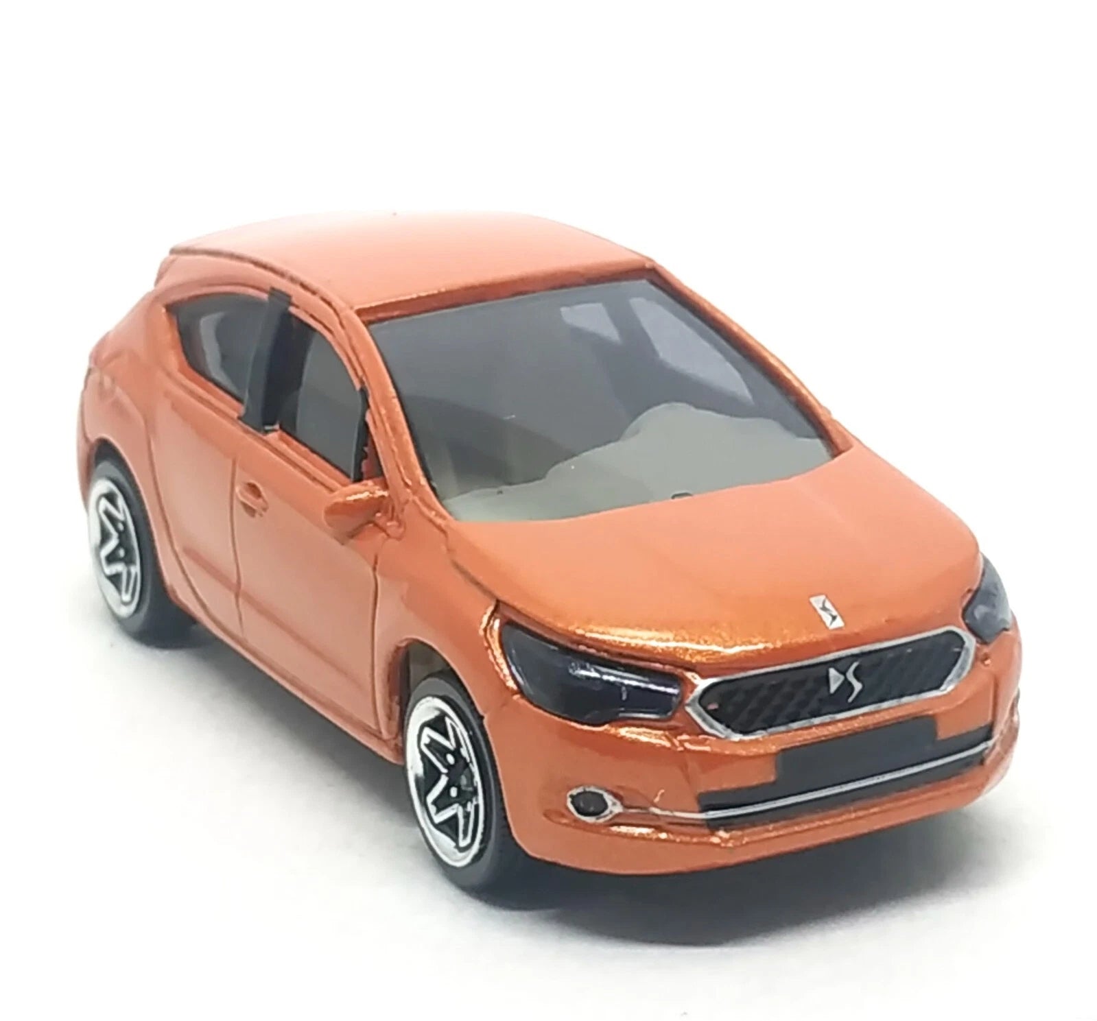 Majorette Street Cars DS 4 | Officially Licensed Brown Die-Cast Metal Toy Car, Realistic 1:64 Scale Premium Hatchback Model for Kids and Collectors Aged 3+